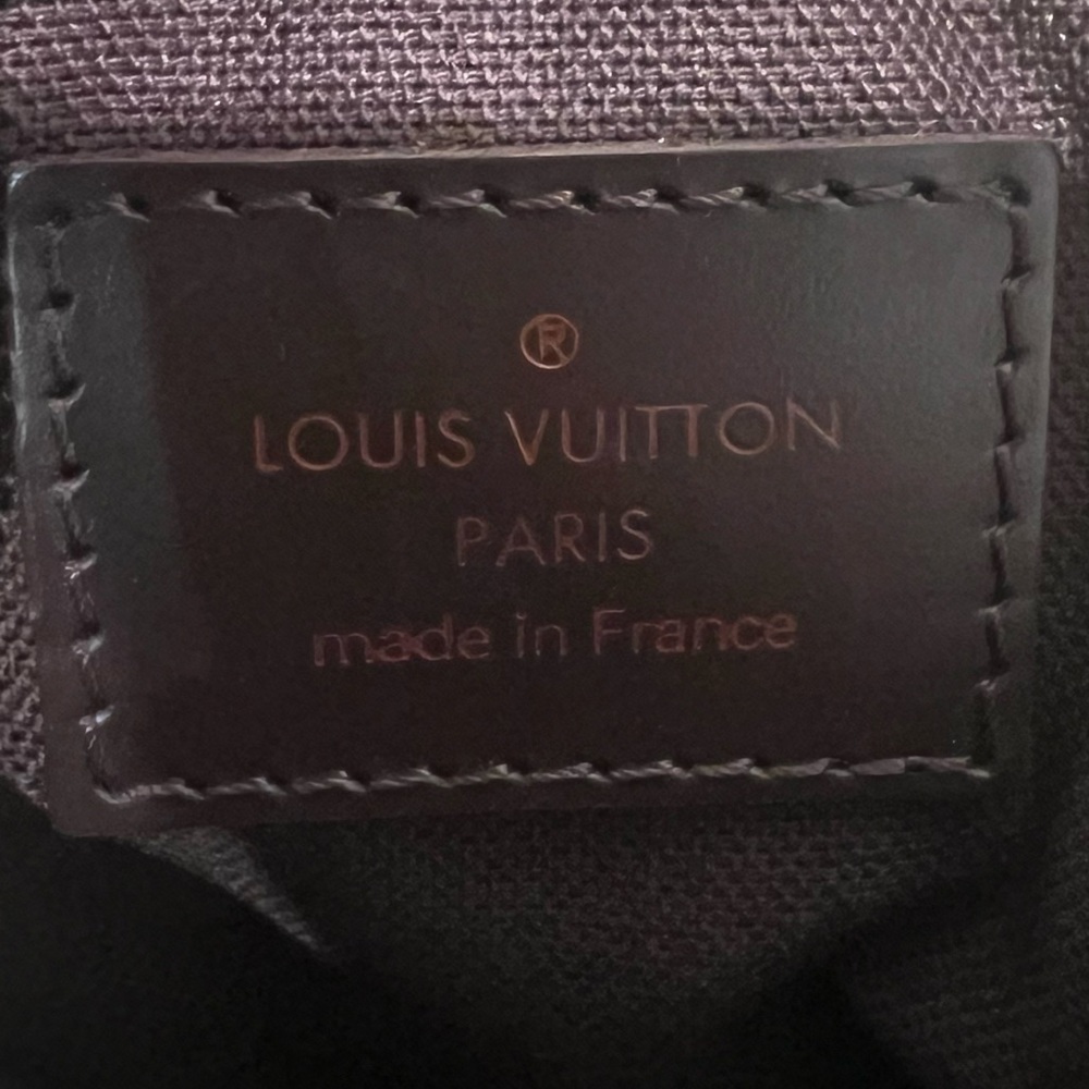 Louis Vuitton Etui Okapi Camera Case Damier PM. - Picture 6 of 11
